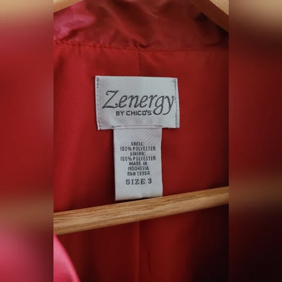 Chico's Zenergy Windbreaker Light Jacket Packable Hood, Women's XL, Cherry Red - Picture 7 of 13